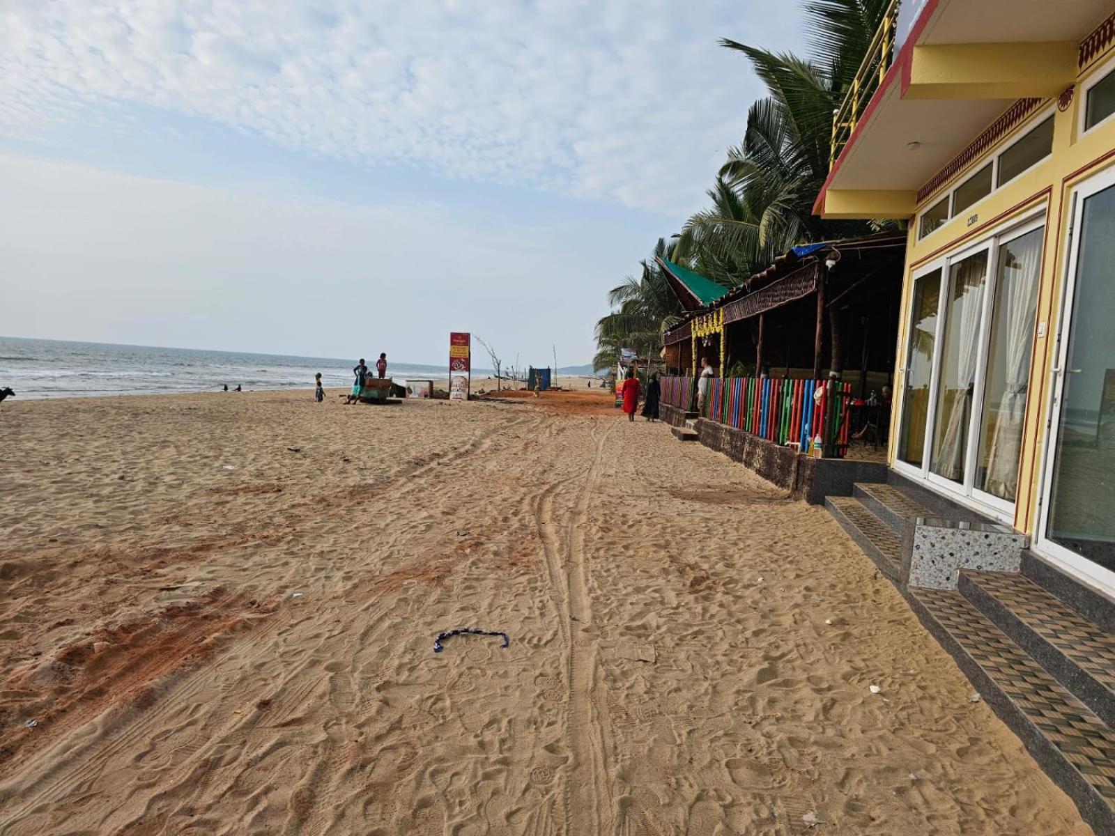 Livin Waves Beach Stay And Cafe Gokarna  Dış mekan fotoğraf